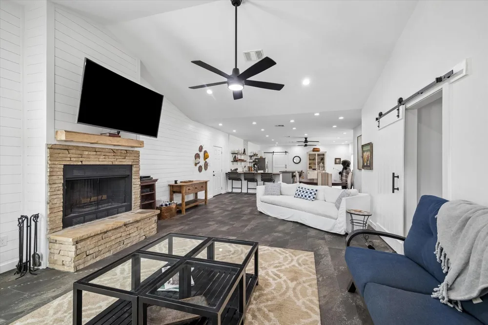 90 Twinstone Circle Coldspring, TX 77331
