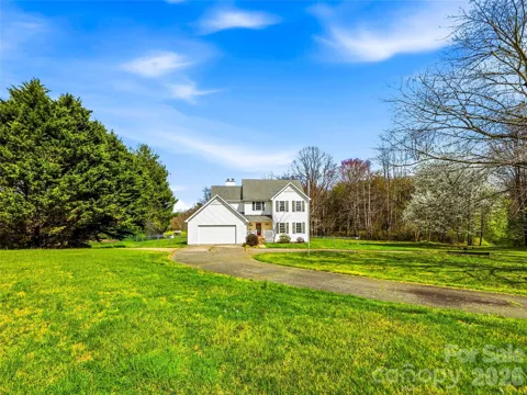 61 Rolling Hills Road