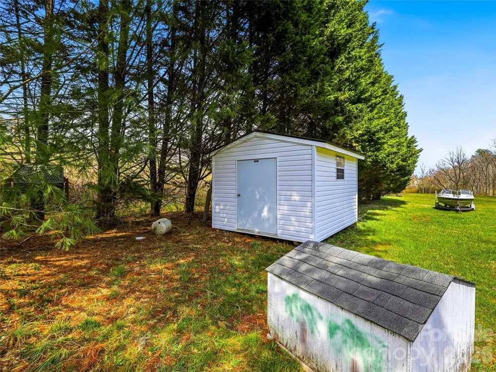 61 Rolling Hills Road Mills River, NC 28759