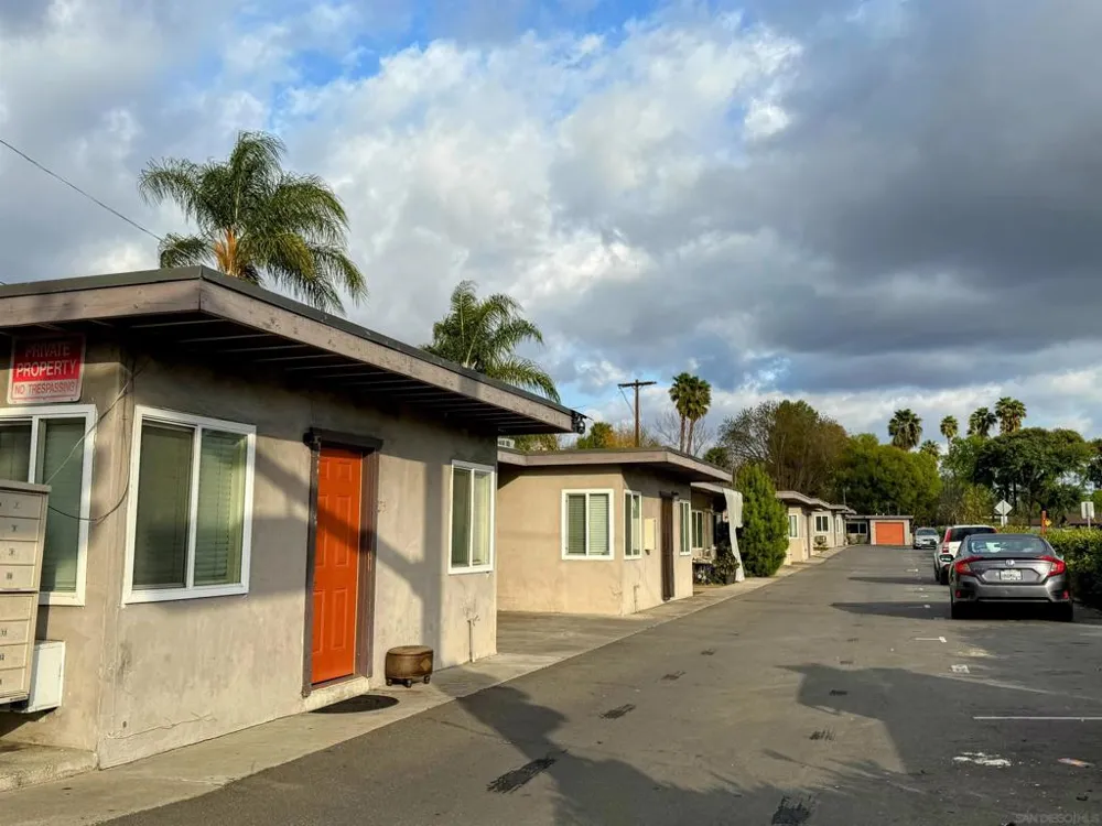 279 S Mollison Ave El Cajon, CA 92020