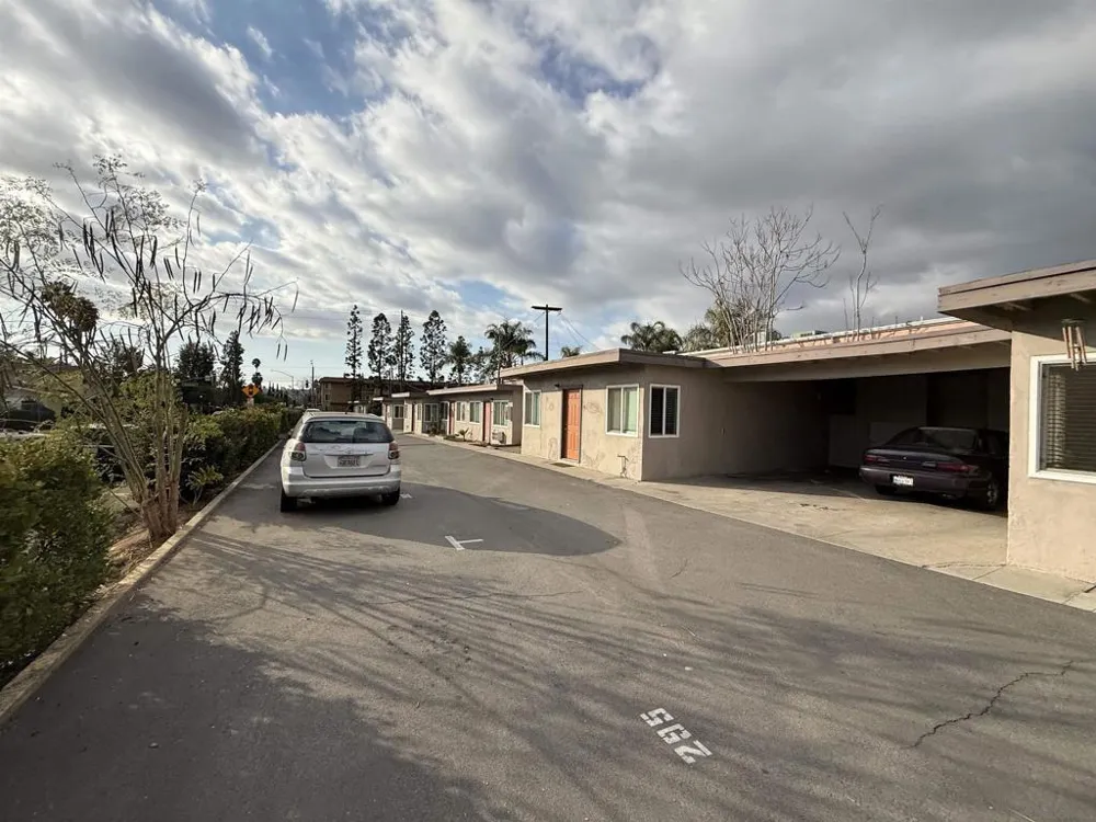 279 S Mollison Ave El Cajon, CA 92020