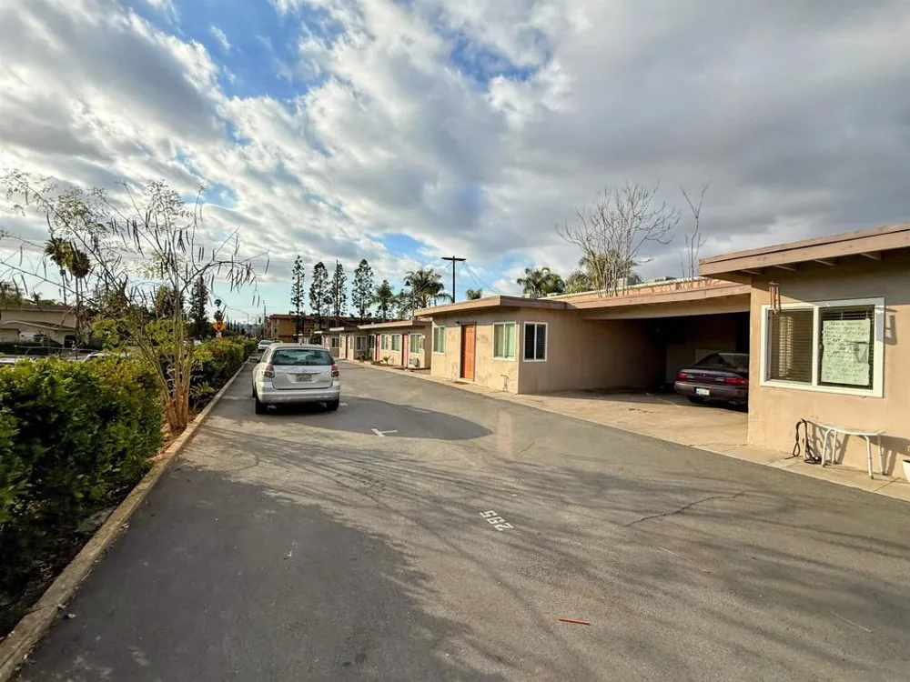 279 S Mollison Ave El Cajon, CA 92020