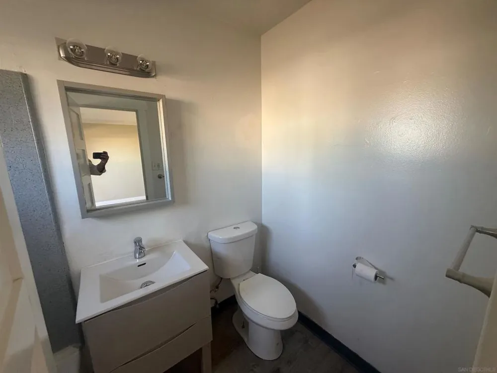 279 S Mollison Ave El Cajon, CA 92020