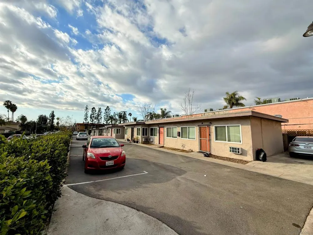 279 S Mollison Ave El Cajon, CA 92020