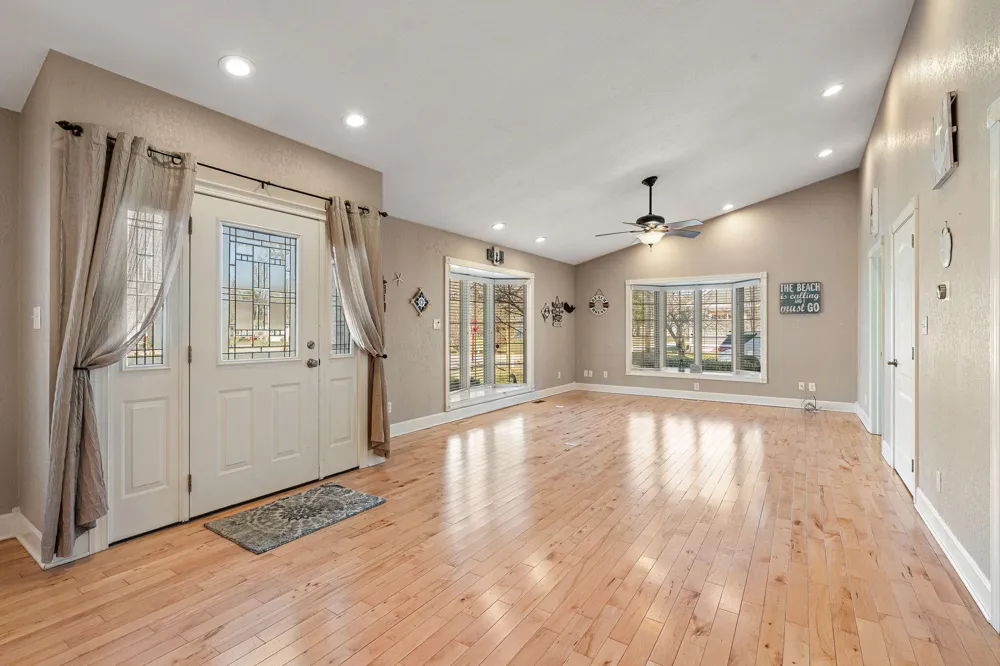 4100 East Drive Knox, IN 46534