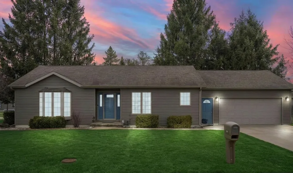 4100 East Drive Knox, IN 46534