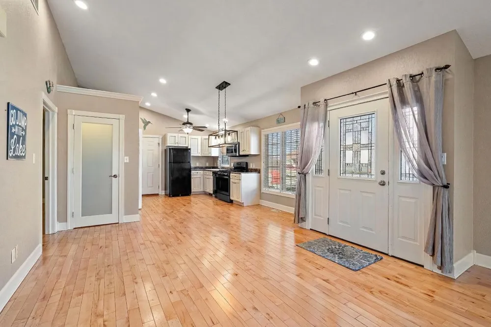 4100 East Drive Knox, IN 46534