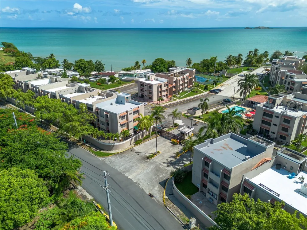 Cala de Hucares CARR 3 KM 66.7 #B-208 Naguabo, PR 00718