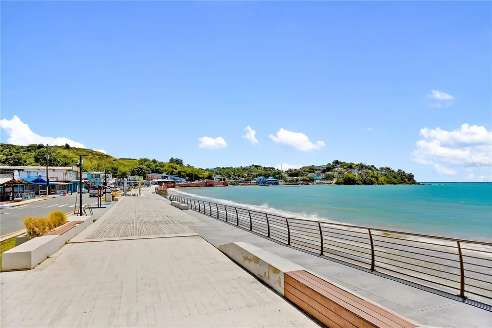 Cala de Hucares CARR 3 KM 66.7 #B-208 Naguabo, PR 00718
