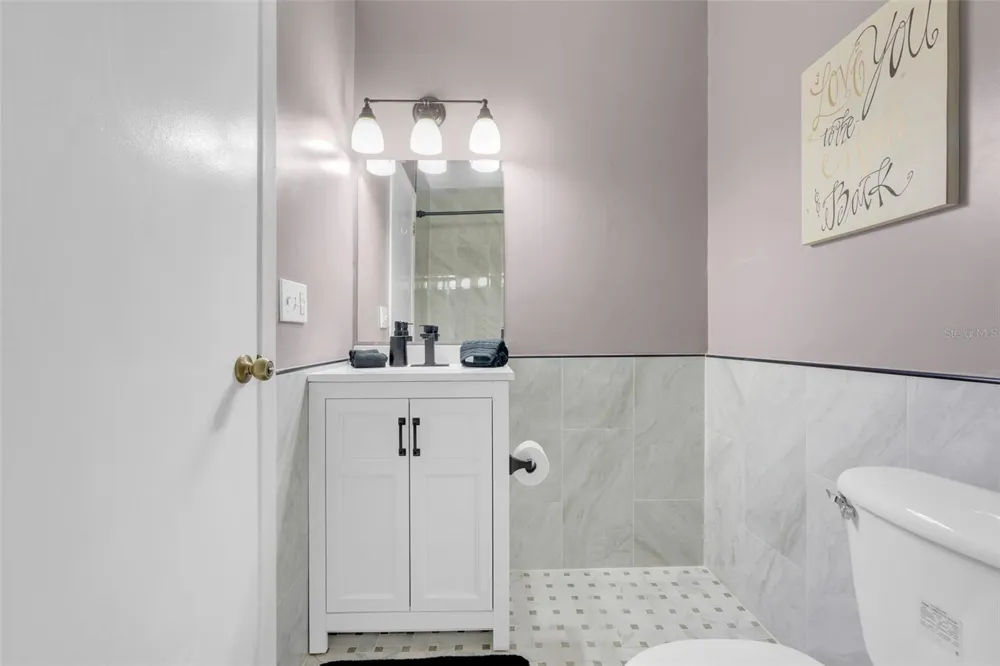 4224 LAKE UNDERHILL ROAD #8B8 Orlando, FL 32803