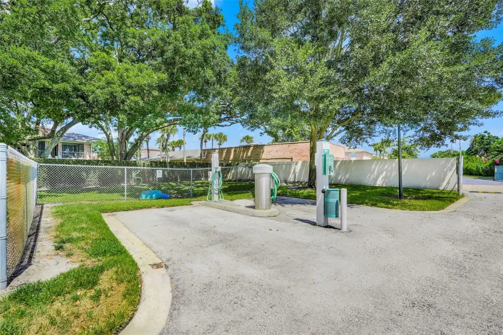 4224 LAKE UNDERHILL ROAD #8B8 Orlando, FL 32803