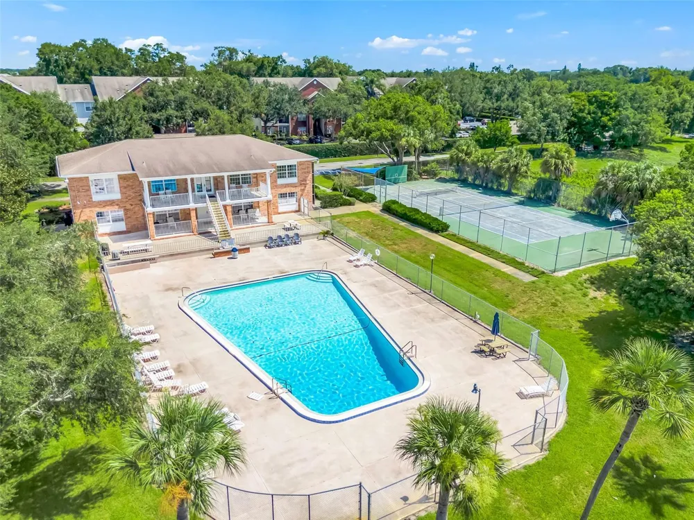 4224 LAKE UNDERHILL ROAD #8B8 Orlando, FL 32803