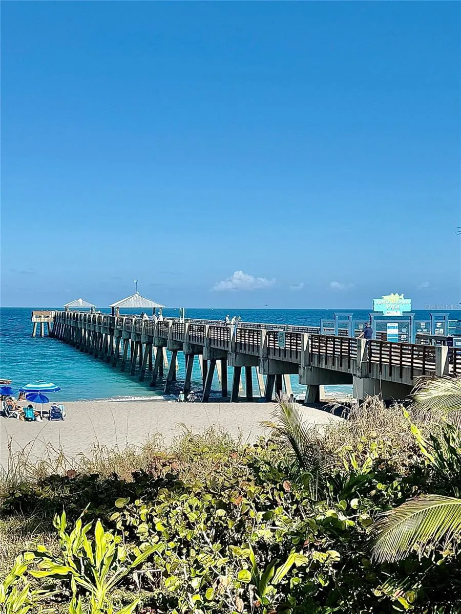 915 BAY COLONY DRIVE S #S Juno Beach, FL 33408