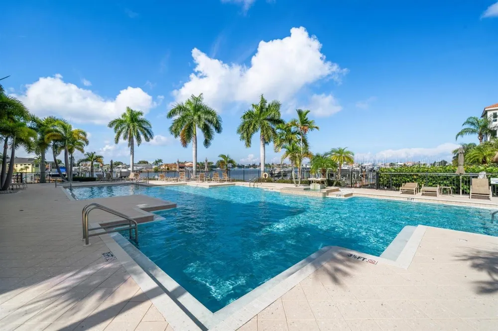 1030 BELLASOL WAY #3201 Apollo Beach, FL 33572