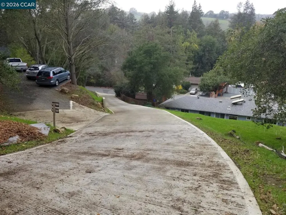 16 Brandywine Way Martinez, CA 94553
