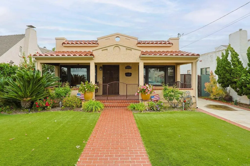 1027 Encino Coronado, CA 92118