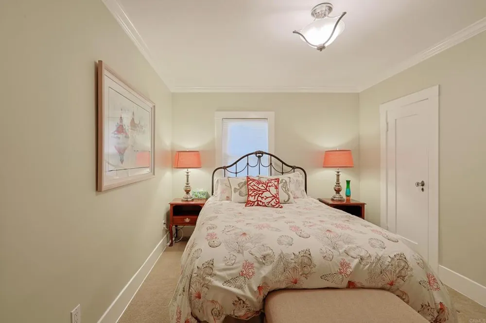 1027 Encino Coronado, CA 92118
