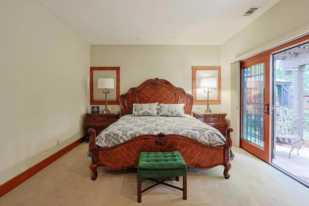 1027 Encino Coronado, CA 92118