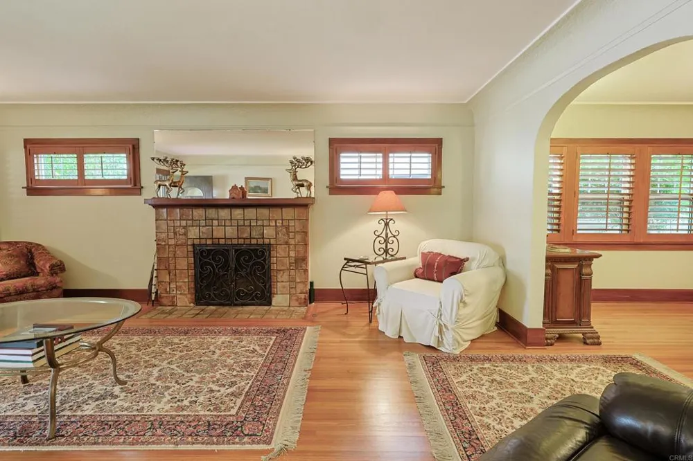 1027 Encino Coronado, CA 92118