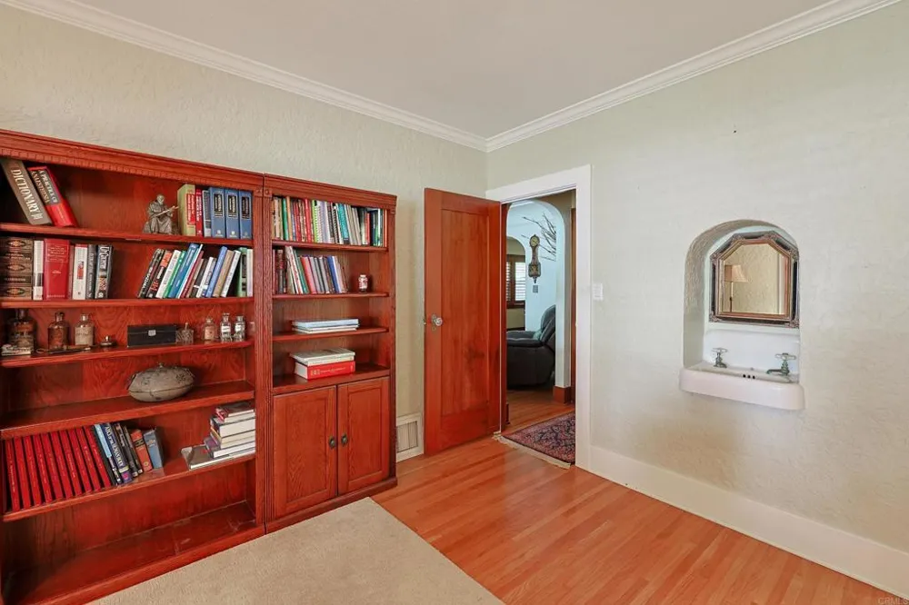1027 Encino Coronado, CA 92118