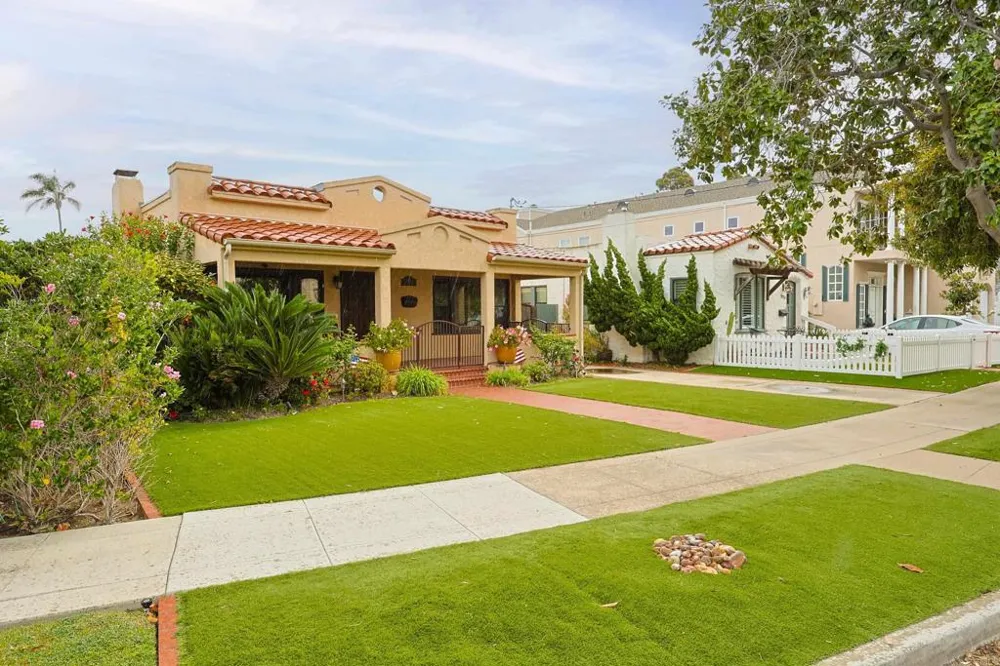 1027 Encino Coronado, CA 92118
