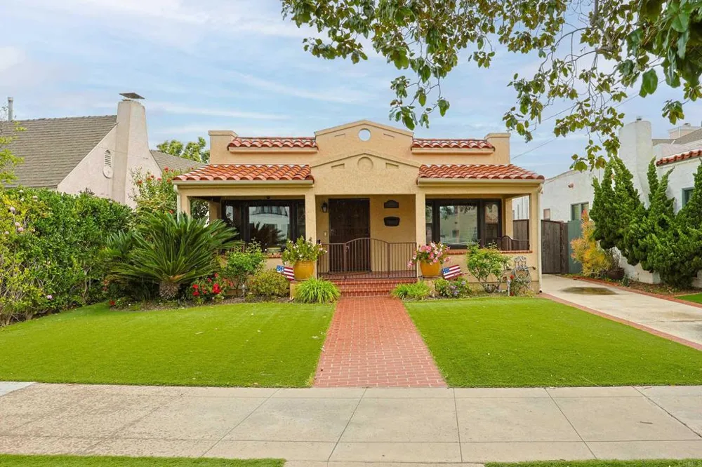 1027 Encino Coronado, CA 92118