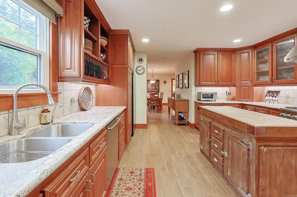 1027 Encino Coronado, CA 92118