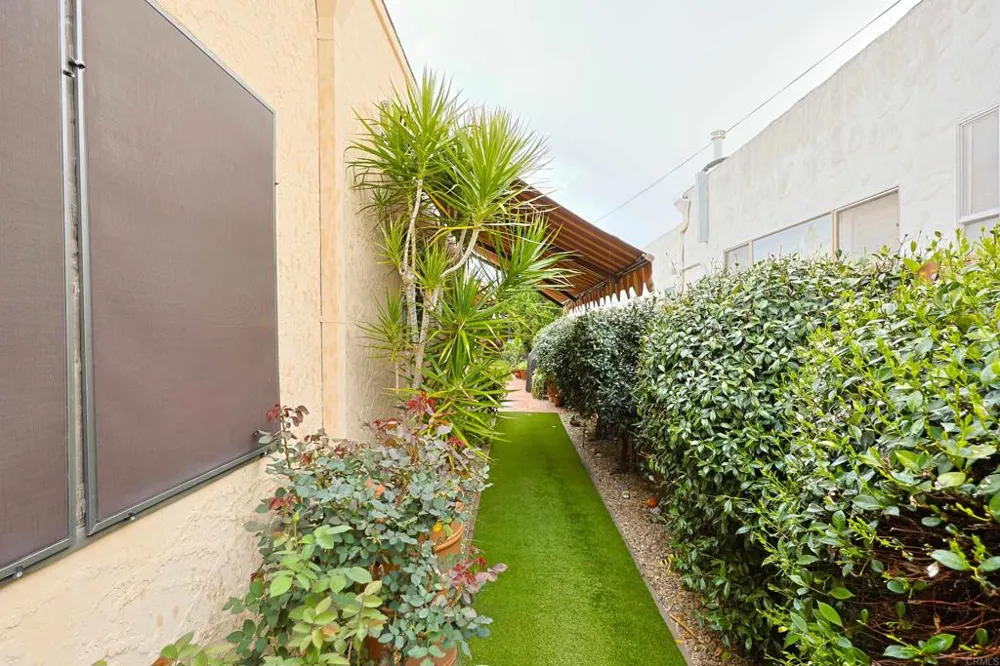 1027 Encino Coronado, CA 92118