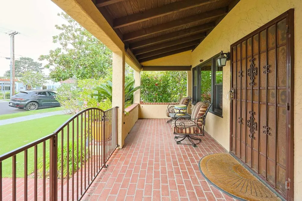 1027 Encino Coronado, CA 92118