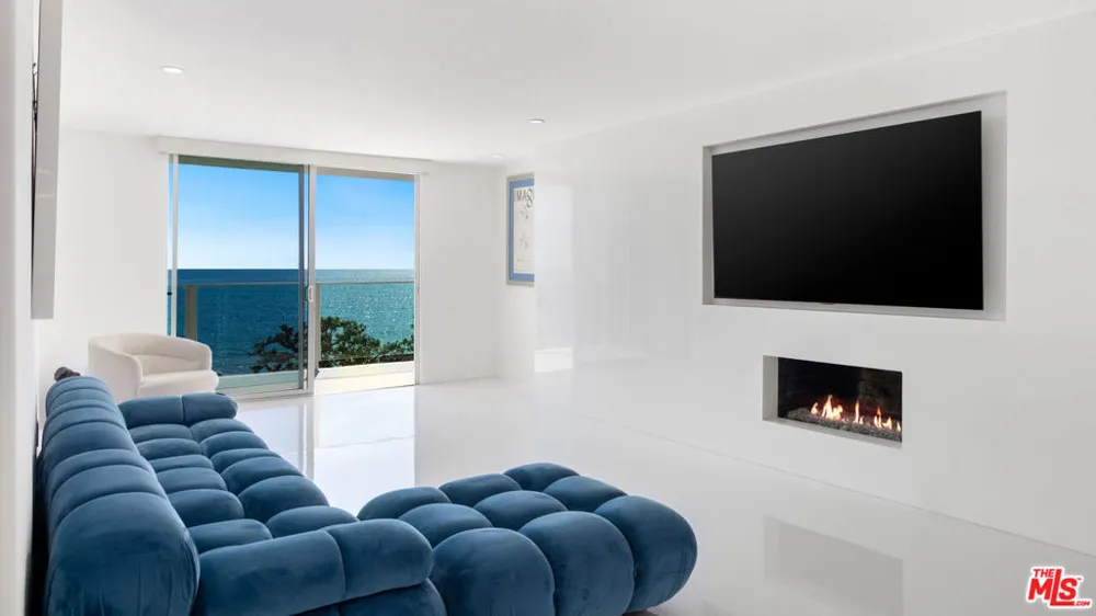 22548 Pacific Coast Highway #203 Malibu, CA 90265