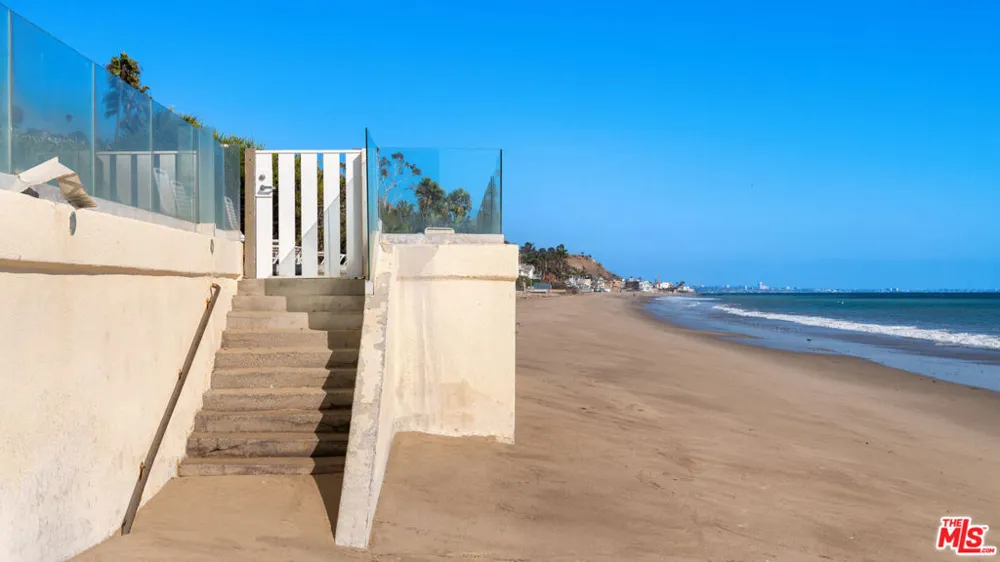 22548 Pacific Coast Highway #203 Malibu, CA 90265