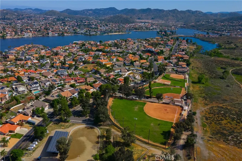 29019 Big Range Road Canyon Lake, CA 92587