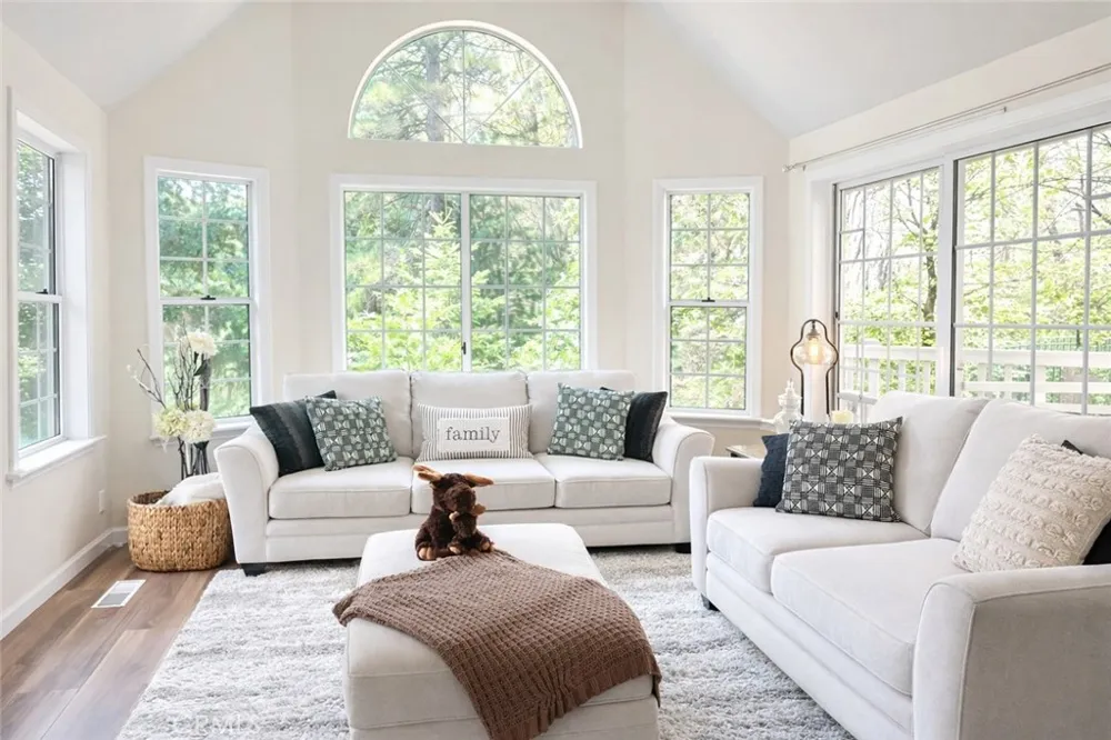 27313 Pinewood Lake Arrowhead, CA 92352