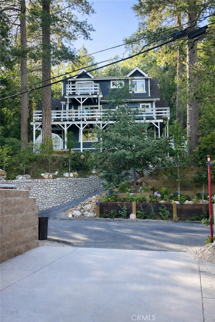 27313 Pinewood Lake Arrowhead, CA 92352