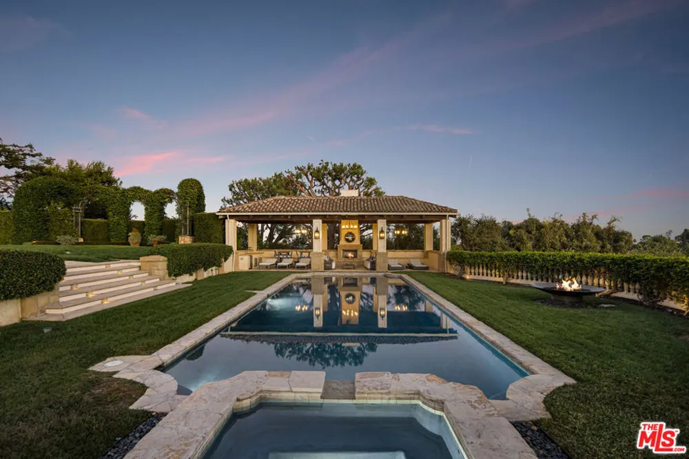 2911 Antelo View Drive Los Angeles, CA 90077