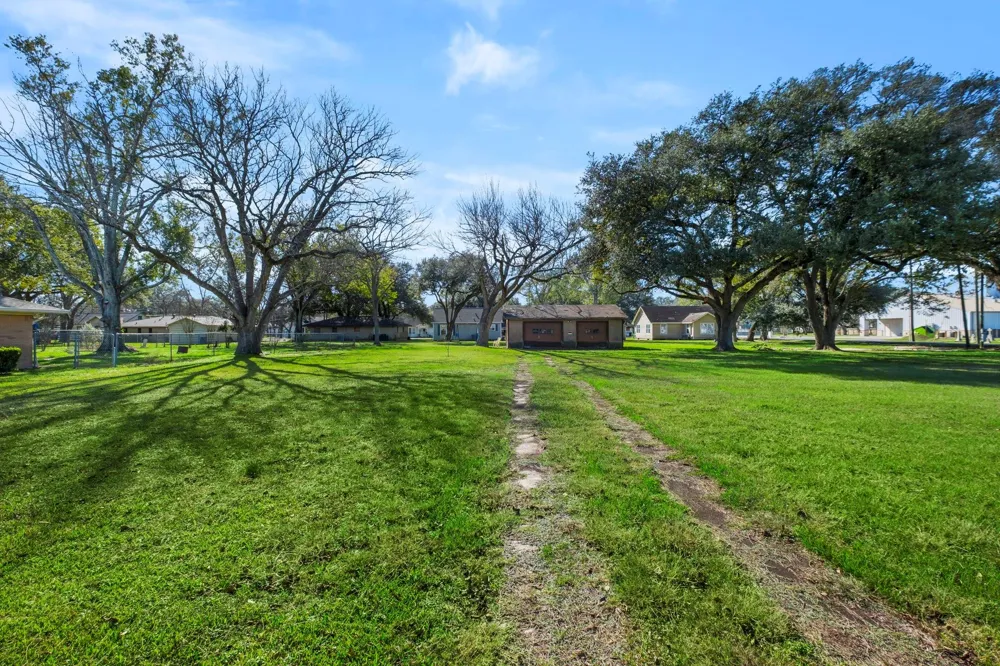 9310 Main Street Needville, TX 77461