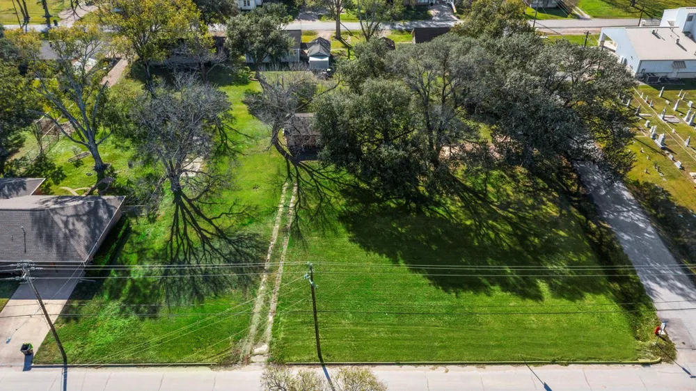 9310 Main Street Needville, TX 77461