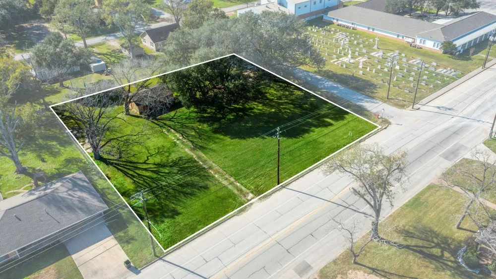 9310 Main Street Needville, TX 77461