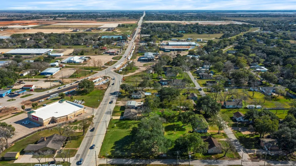 9310 Main Street Needville, TX 77461