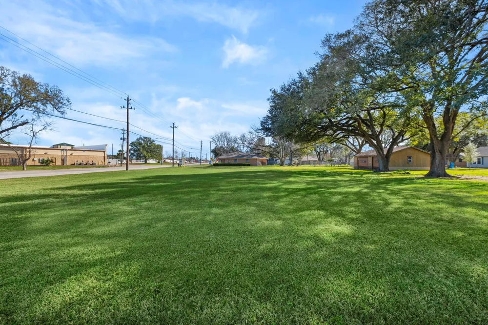 9310 Main Street Needville, TX 77461