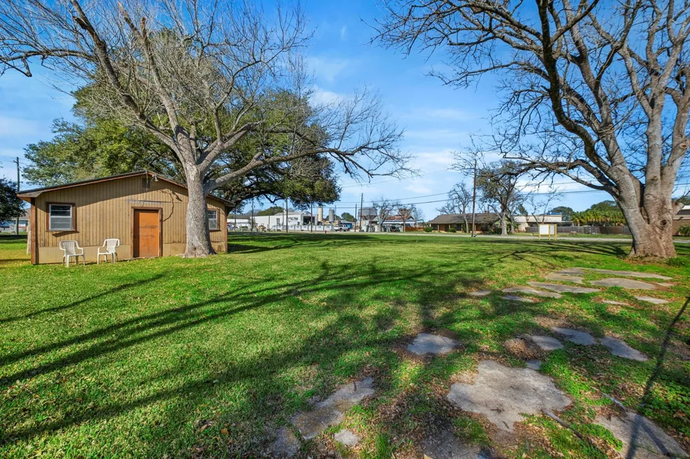 9310 Main Street Needville, TX 77461