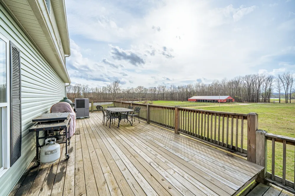 1458 Scenic Ln Bath Springs, TN 38311
