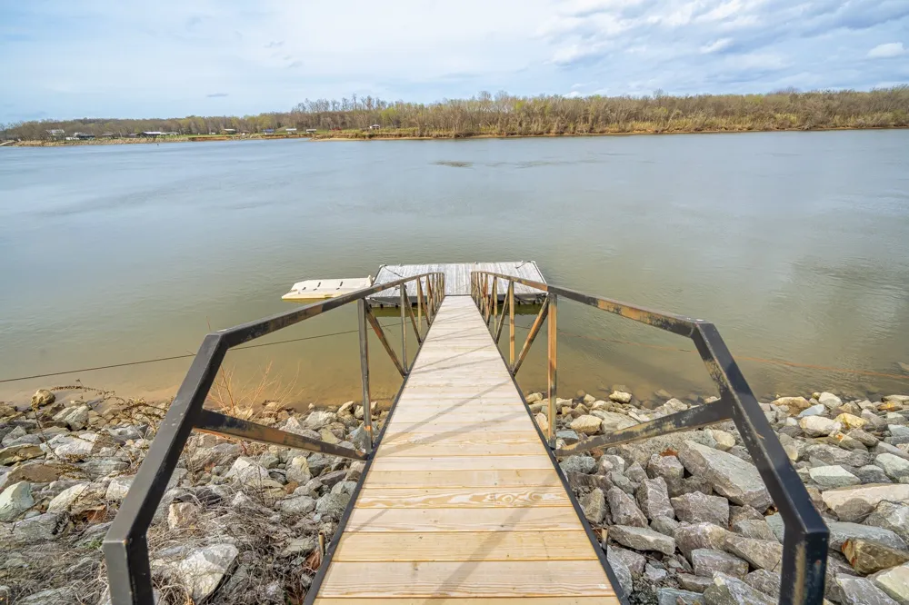 1458 Scenic Ln Bath Springs, TN 38311