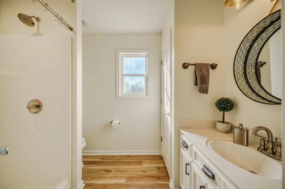 1458 Scenic Ln Bath Springs, TN 38311