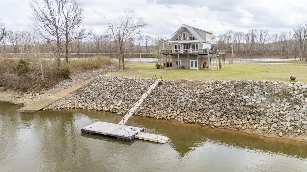 1458 Scenic Ln Bath Springs, TN 38311