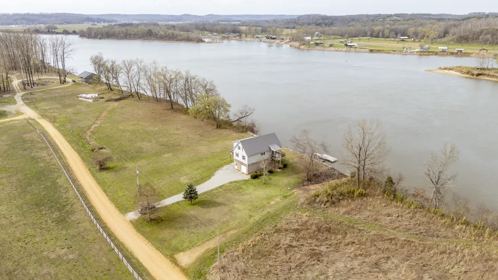 1458 Scenic Ln Bath Springs, TN 38311