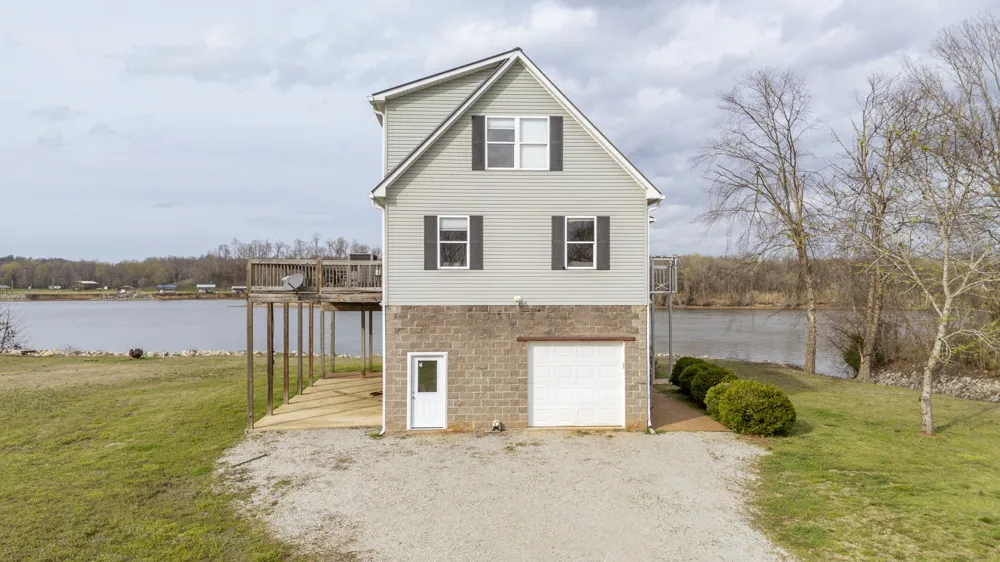 1458 Scenic Ln Bath Springs, TN 38311