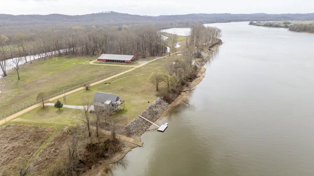 1458 Scenic Ln Bath Springs, TN 38311