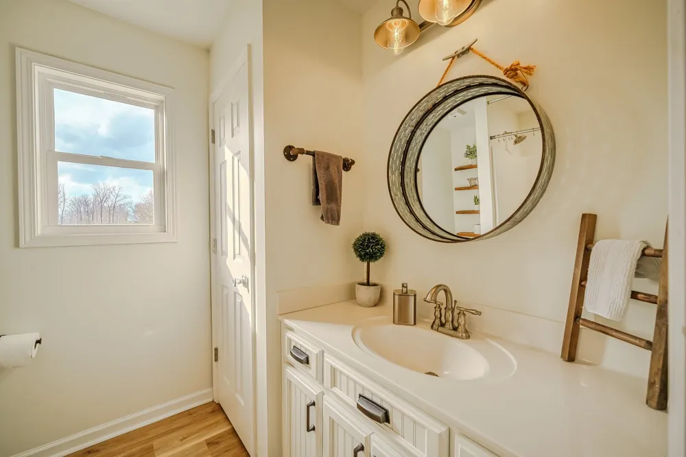 1458 Scenic Ln Bath Springs, TN 38311