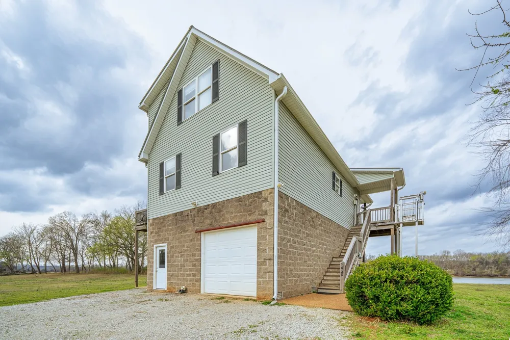 1458 Scenic Ln Bath Springs, TN 38311